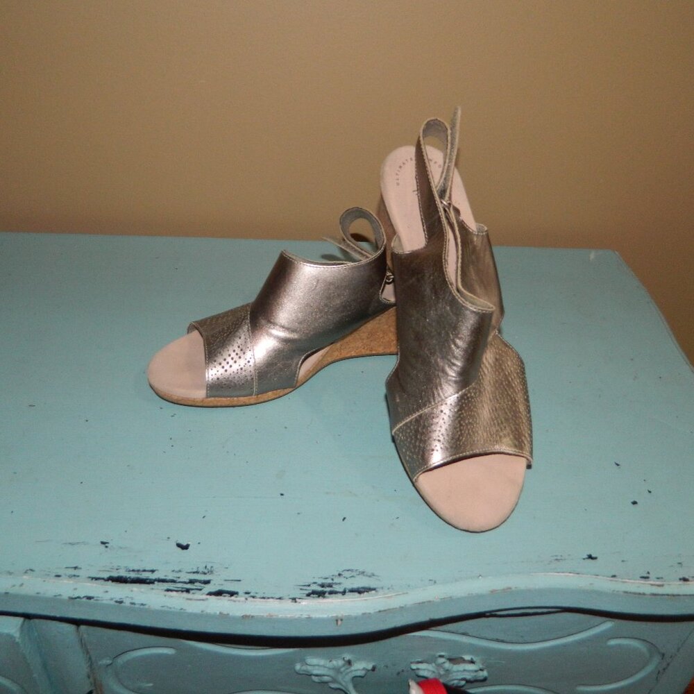 Collection by Clarks Lafley Joy Metallic Cork Wedge Heel Size 9.5